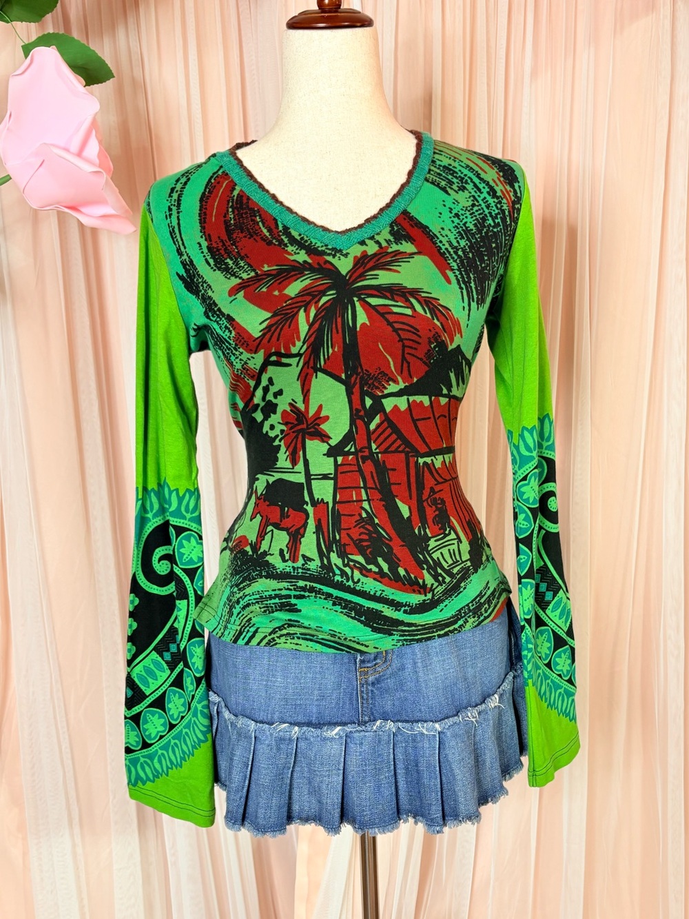 Custo Barcelona Y2K Hurricane Vert Bell Sleeve Top NWT